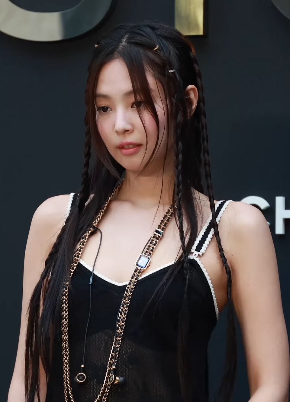 Blackpink's Jennie wearing Chanel Coco Crush jewelry, the brand's 2024 fine jewelry campaign