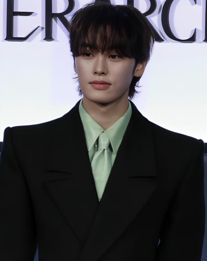 Actor Lee Won-jung, who plays the mysterious new recruit Kim Hyun-wook in New Recruit 4: Sabotage