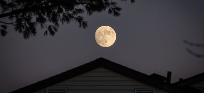 Full moon in the night sky during Chuseok, Korea's harvest moon festival